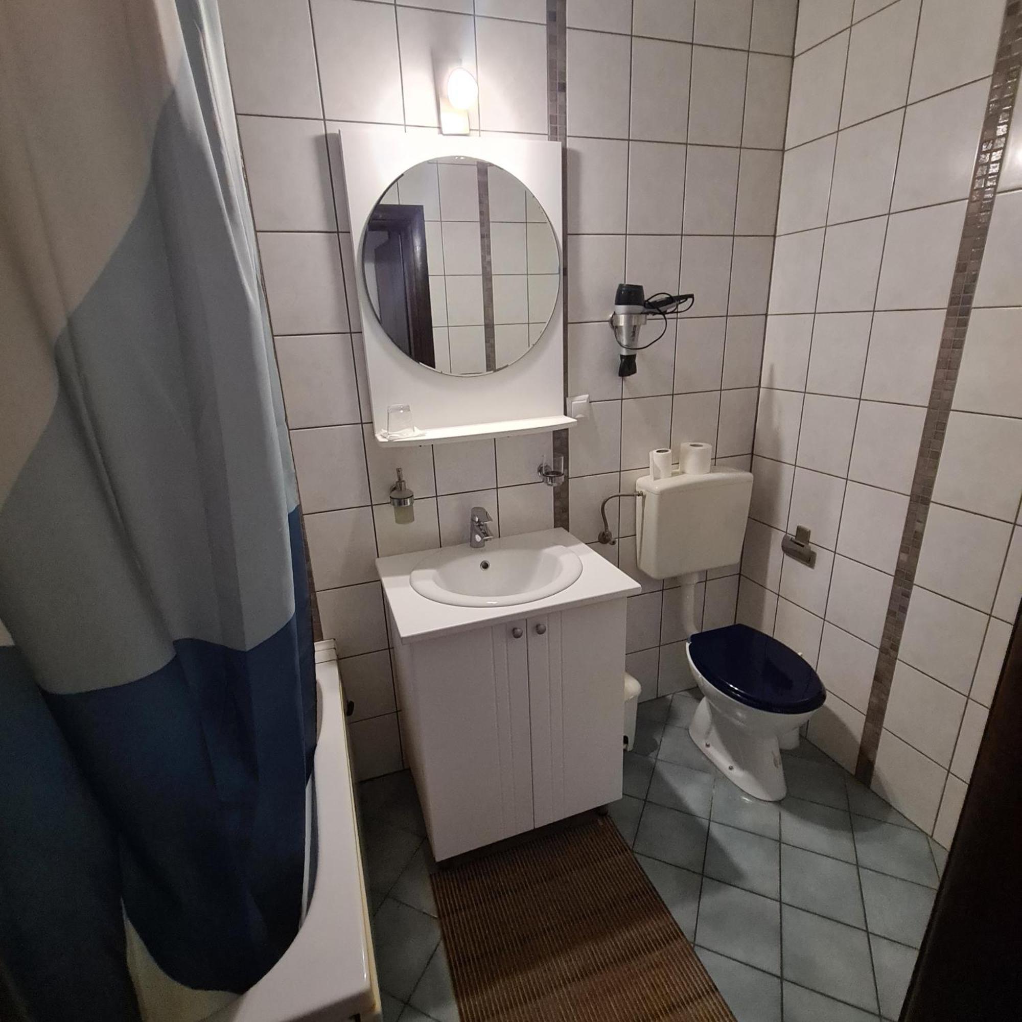 Guesthouse Kod Mosta คาร์โลวัตส์ ภายนอก รูปภาพ